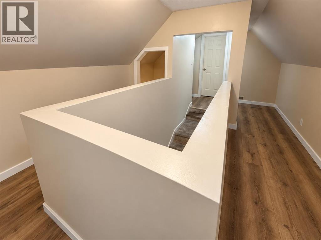 635 7 Street S - Image 11