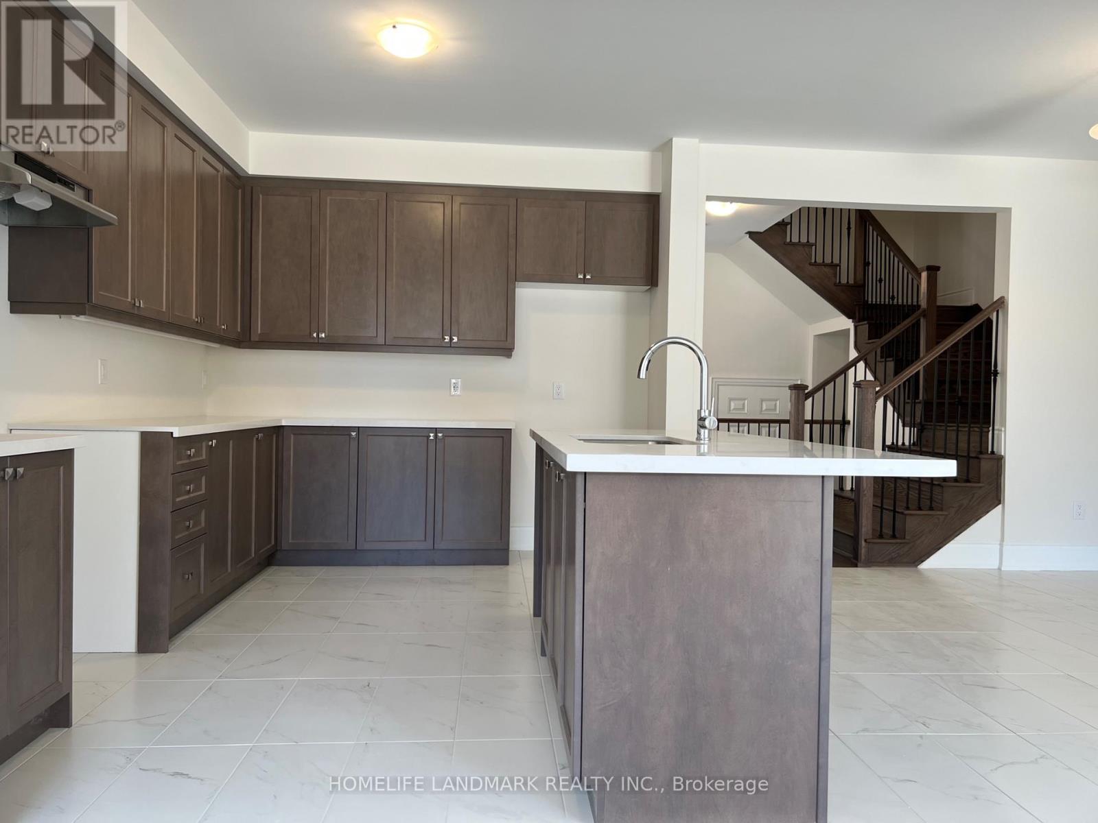 155 SILK TWIST DRIVE, East Gwillimbury (Holland Landing) — photo 5
