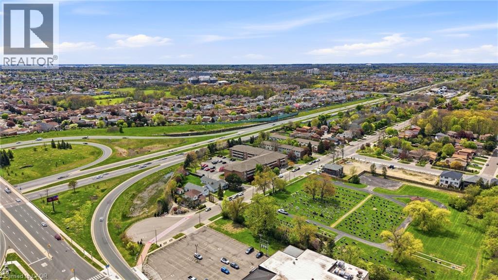 416 Limeridge Road East — photo 37