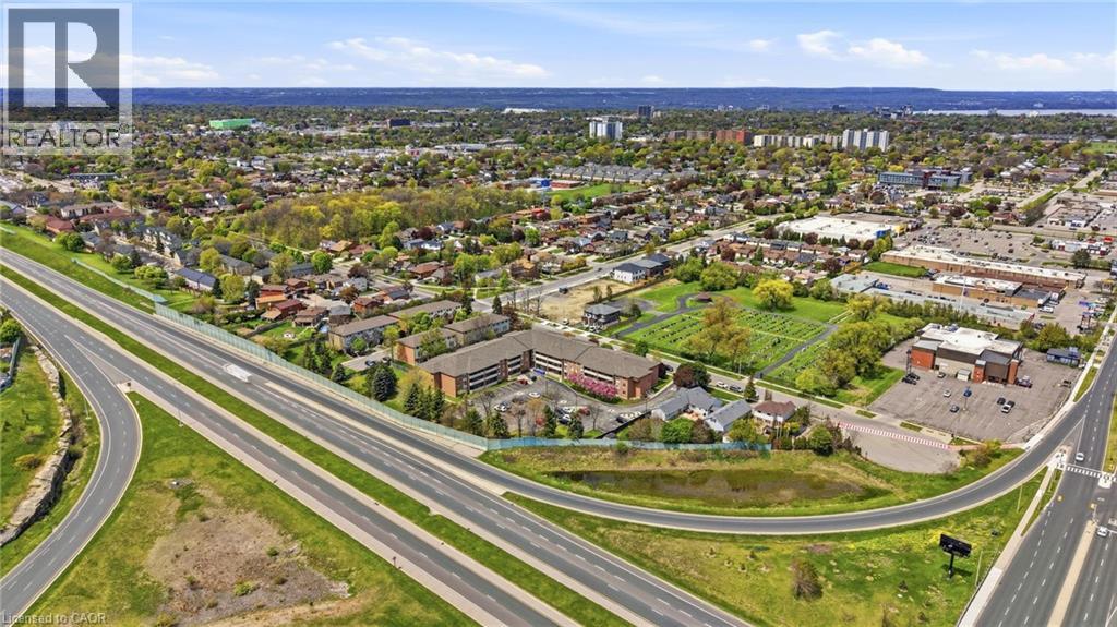 416 Limeridge Road East — photo 41
