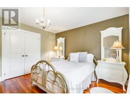 17 Agar Crescent, Toronto, ON M9B5A4 Photo 34