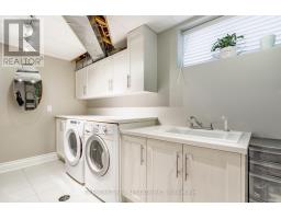 17 Agar Crescent, Toronto, ON M9B5A4 Photo 44