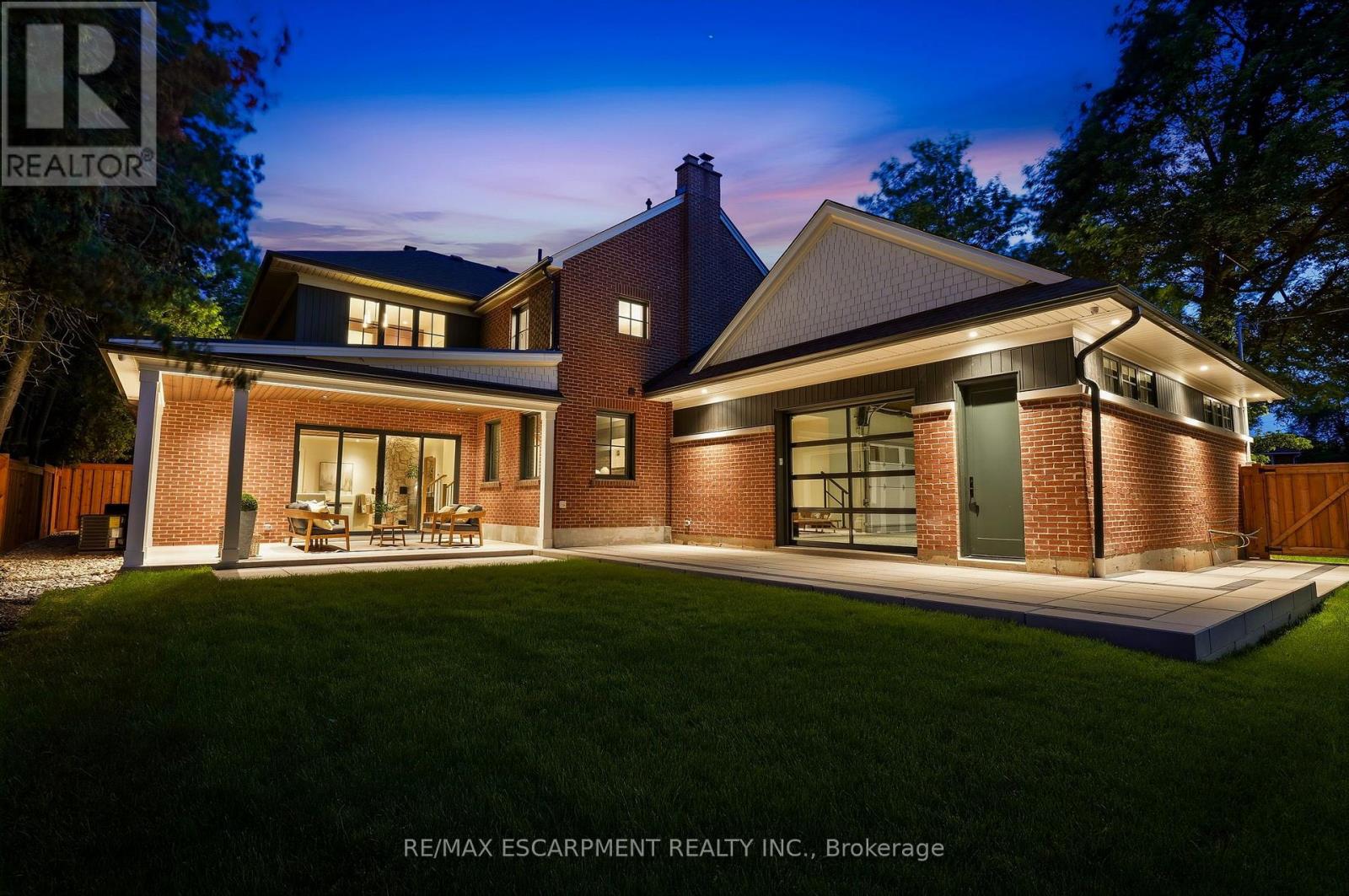727 KING ROAD, Burlington (LaSalle) — photo 2