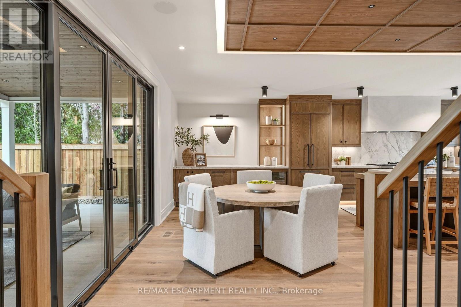 727 KING ROAD, Burlington (LaSalle) — photo 4