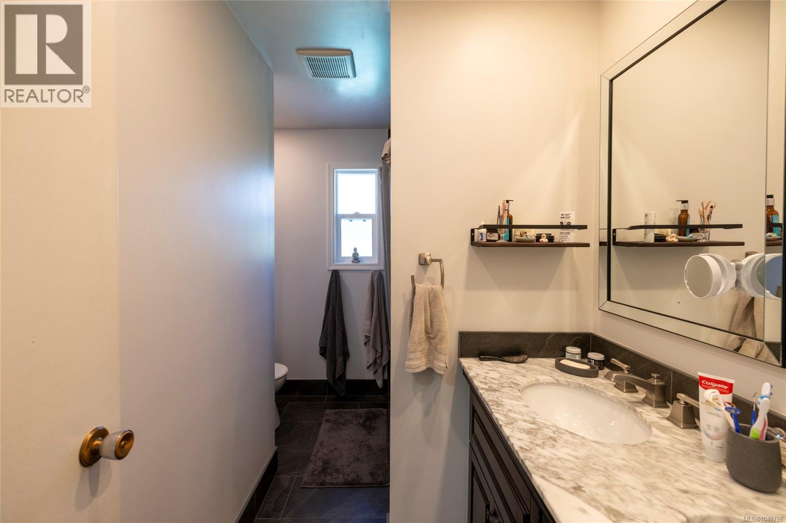 6960 Quatse Cres - Image 11