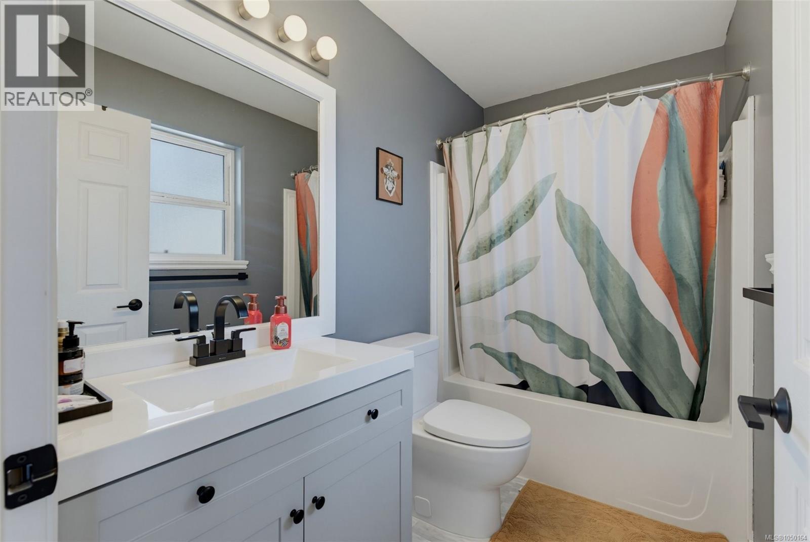 #4 2563 MILLSTREAM Rd - Image 25