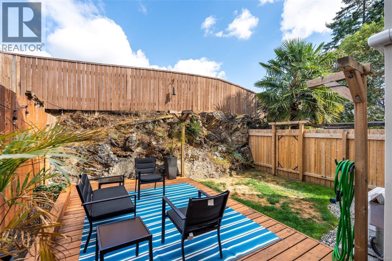 #4 2563 MILLSTREAM Rd - Image 28