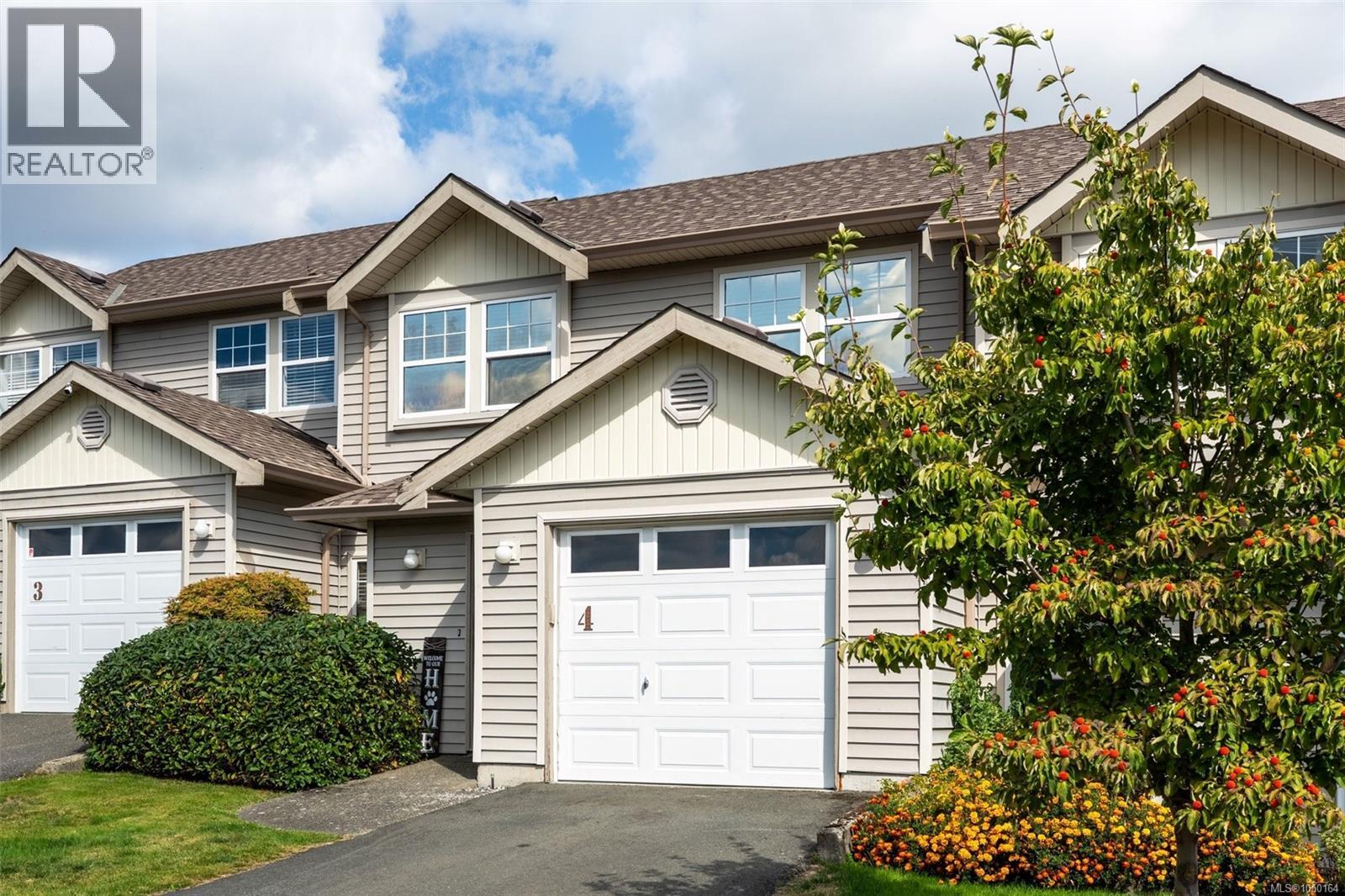 #4 2563 MILLSTREAM Rd - 2
