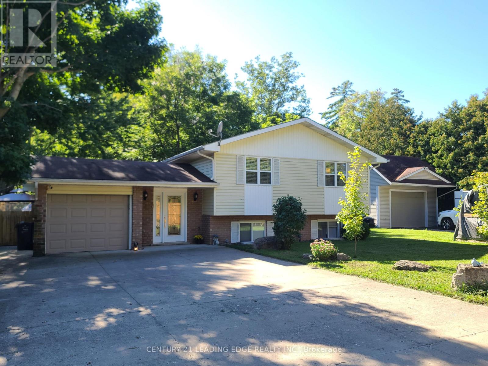 1327 EAST QUARTER LINE ROAD, Norfolk