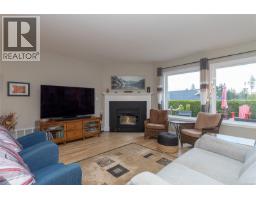 Living room - 659 Windward Way, Qualicum Beach, BC V9K2K4 Photo 10