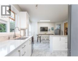 659 Windward Way, Qualicum Beach, BC V9K2K4 Photo 19