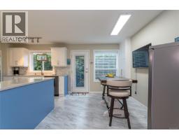 659 Windward Way, Qualicum Beach, BC V9K2K4 Photo 24