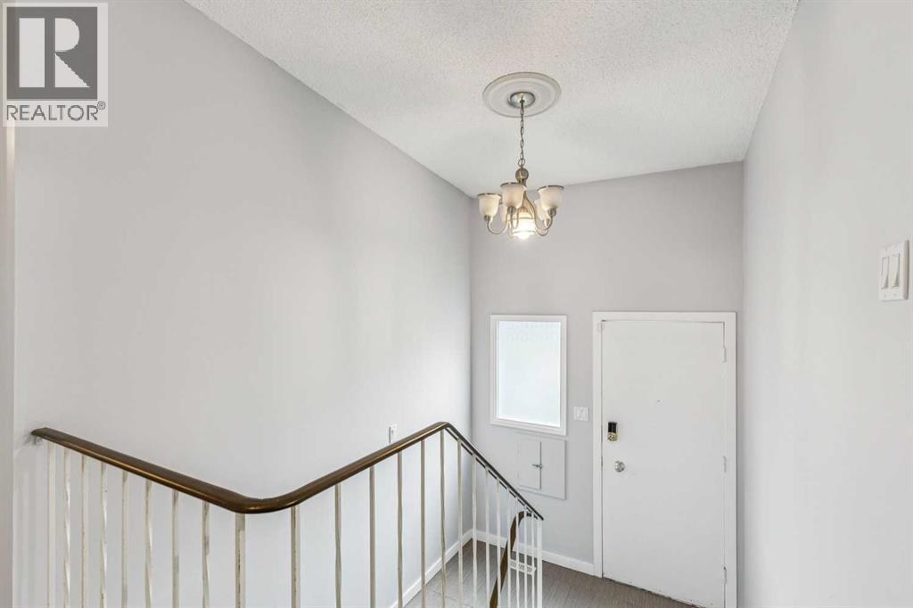 518 72 Avenue NW - 12