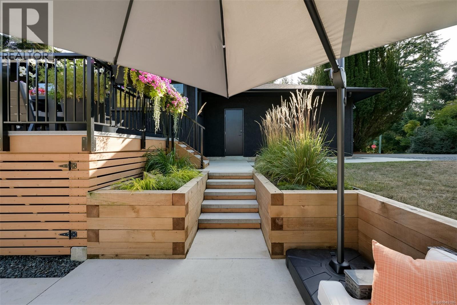 2860 Tudor Ave - 52