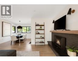 Living room - 2860 Tudor Ave, Saanich, BC V8N1L9 Photo 13