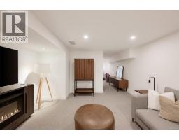 2860 Tudor Ave, Saanich, BC V8N1L9 Photo 42