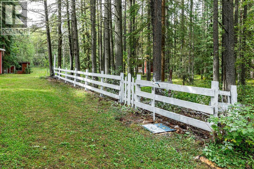 Yard Waterer & Ample RV Parking