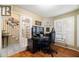 Office - 137 Gleneagles View Sw, Cochrane, AB T4C1W1 Photo 7