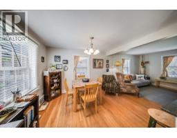 Kitchen - 160 Oxford Street, Warfield, BC V1R2T3 Photo 10