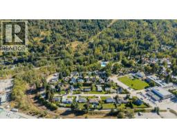 160 Oxford Street, Warfield, BC V1R2T3 Photo 25