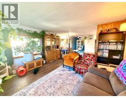 Primary Bedroom - 32, 895 Elizabeth Street, Spruce Villa Mobile Park, Pincher Creek, AB T0K1W0 Photo 8
