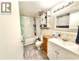 32, 895 Elizabeth Street, Spruce Villa Mobile Park, Pincher Creek, AB T0K1W0 Photo 11