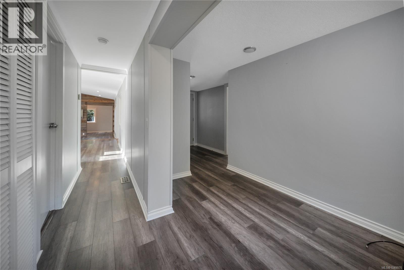 1320 Englishman River Rd - Image 22