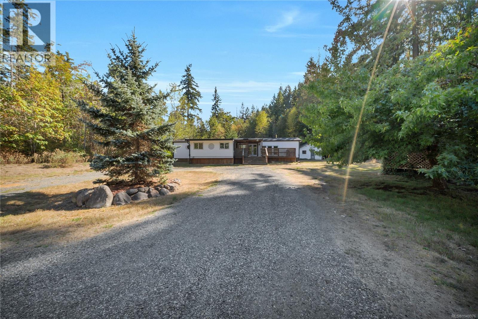 1320 Englishman River Rd - 41