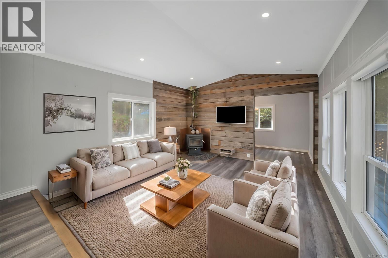 1320 Englishman River Rd - Image 14