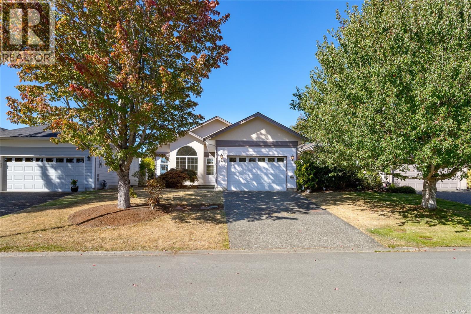 7968 Polo Park Cres - 1