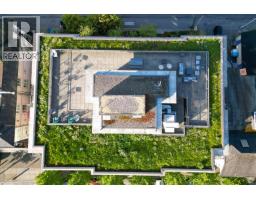504 131 E 3rd Street, North Vancouver, BC V7L0E3 Photo 31