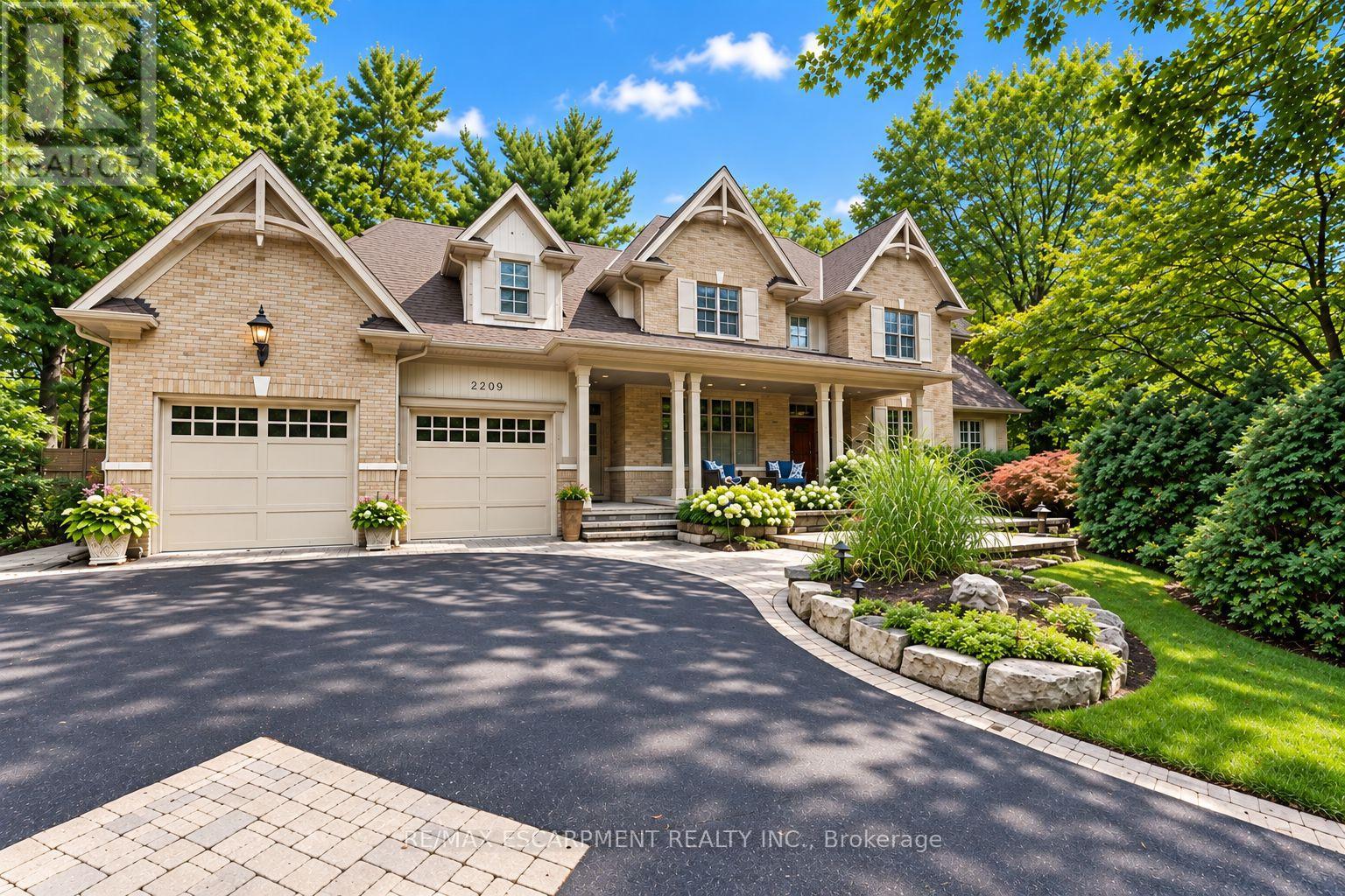 Photo of 2209 Pineneedle Row