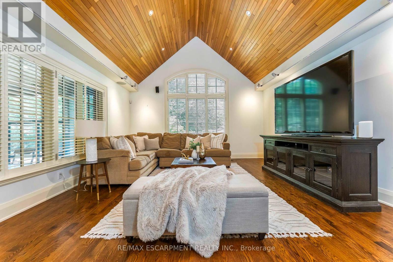 Photo of 2209 PINENEEDLE ROW