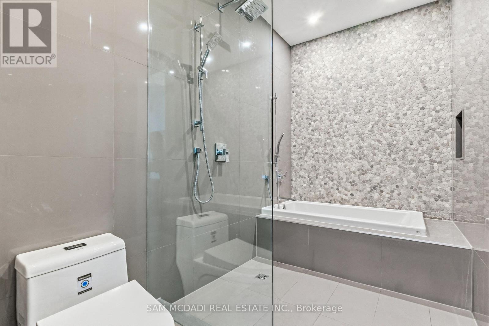 584 FOURTH LINE - Image 27