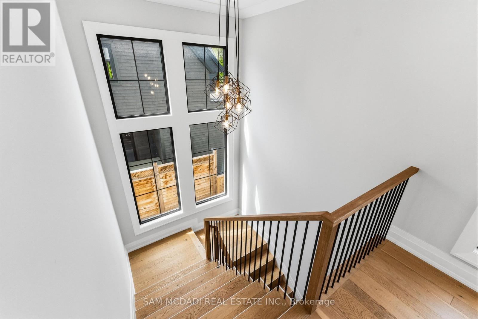584 FOURTH LINE - Image 32
