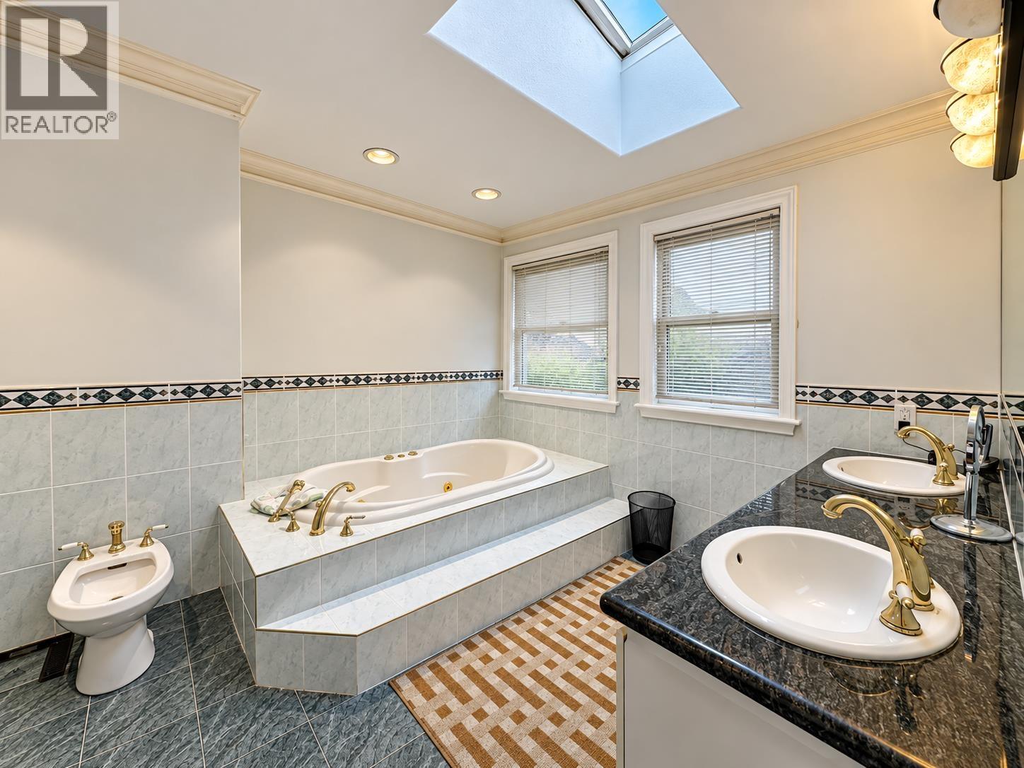 8631 PIGOTT ROAD, Richmond photo 27