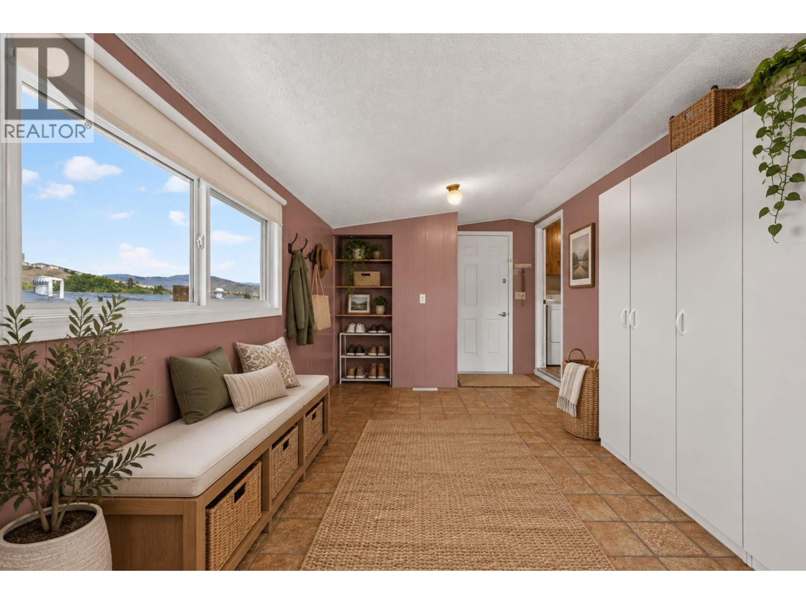 532 Guildford Court - Image 33