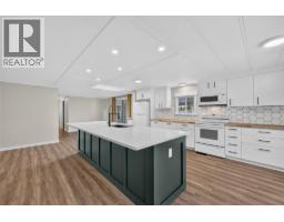 Primary Bedroom - 532 Guildford Court, Coldstream, BC V1B2E3 Photo 6