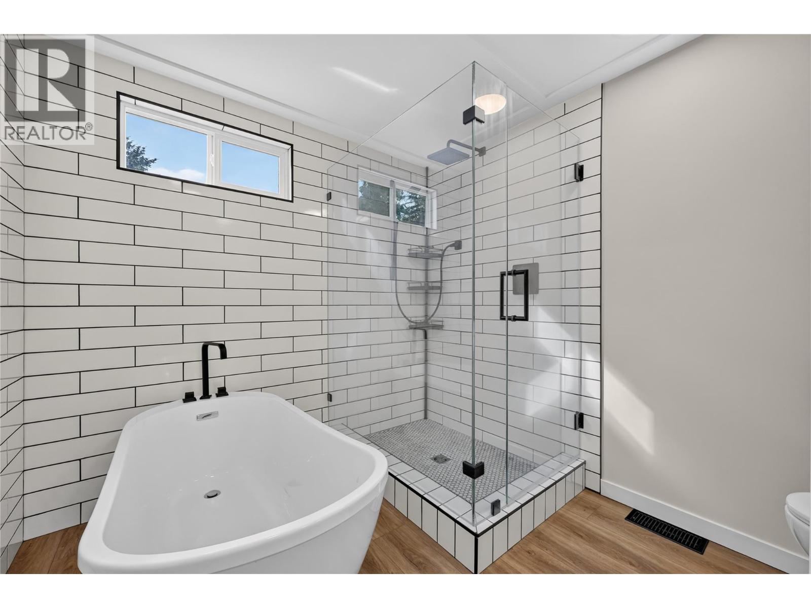 532 Guildford Court - 27