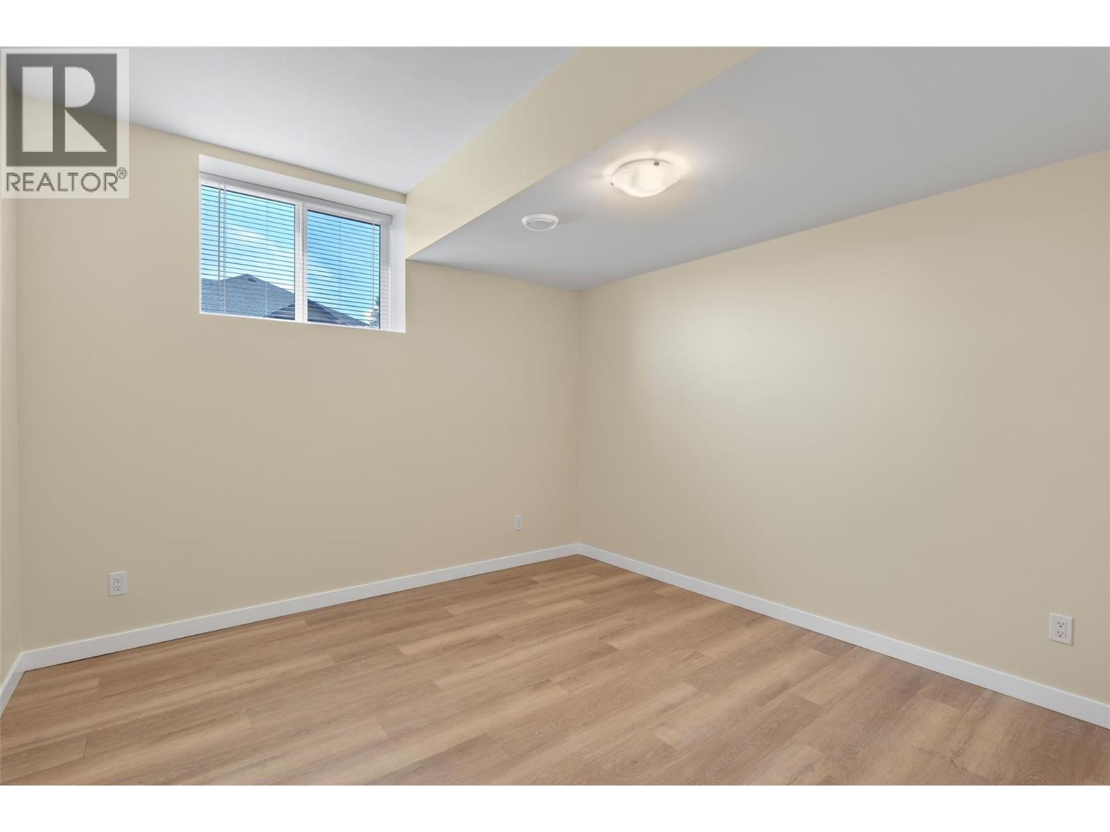 2733 Grandview Heights - Image 20
