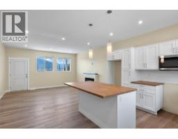 Living room - 2733 Grandview Heights, Merritt, BC V1K0A5 Photo 10