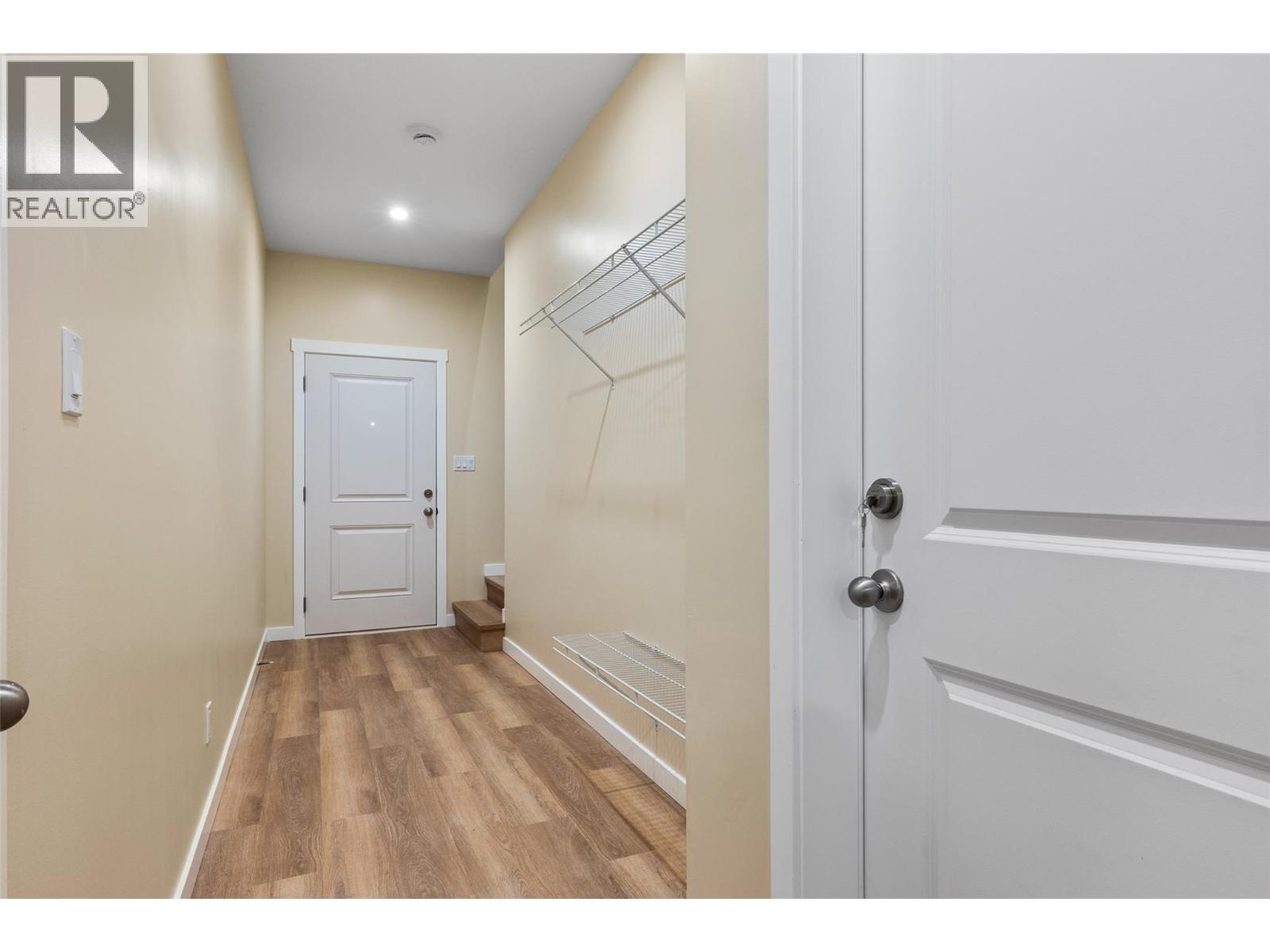 2733 Grandview Heights - Image 25