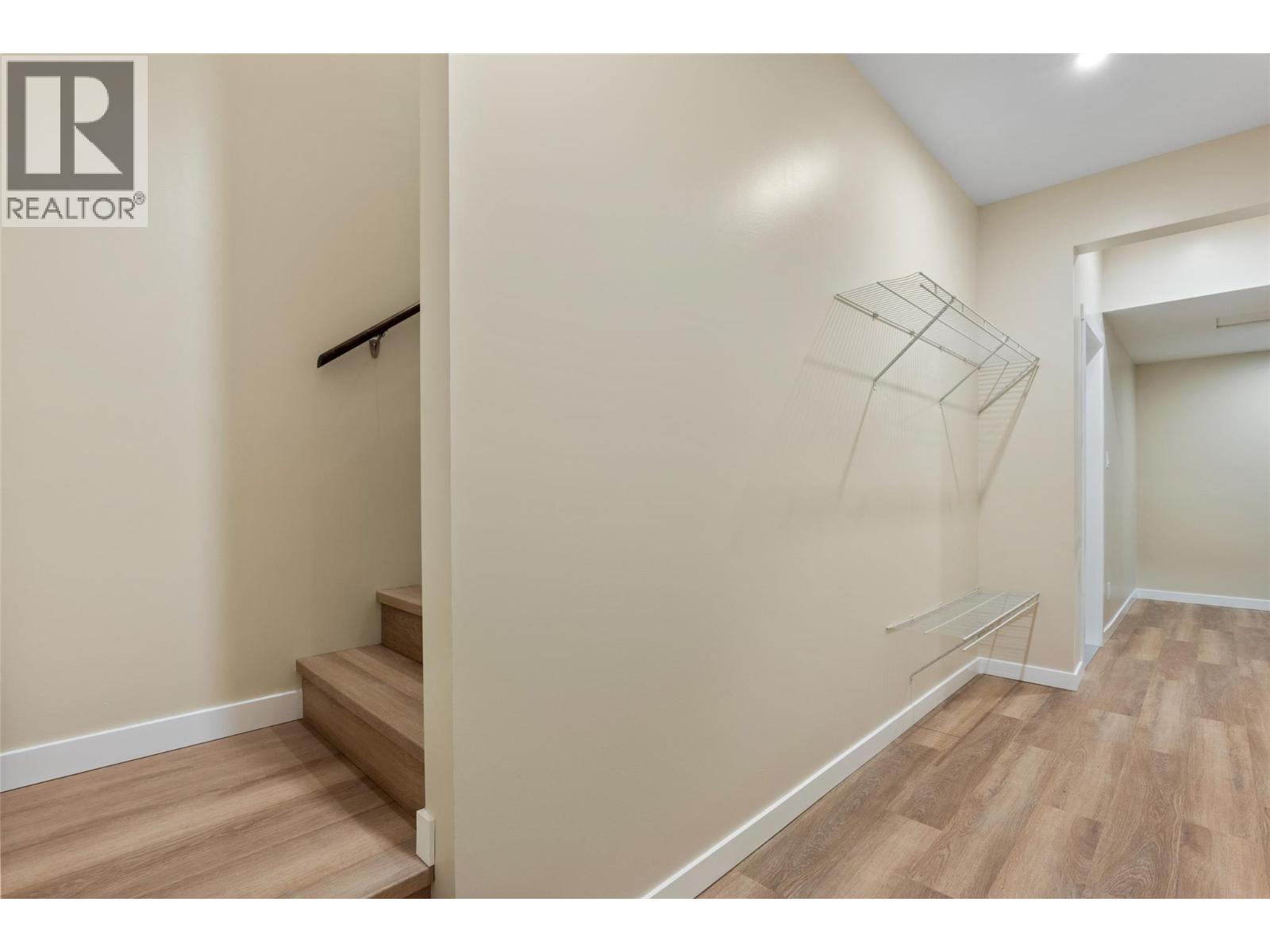 2733 Grandview Heights - Image 22