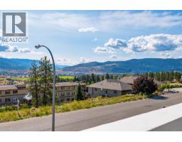 Kitchen - 2733 Grandview Heights, Merritt, BC V1K0A5 Photo 9