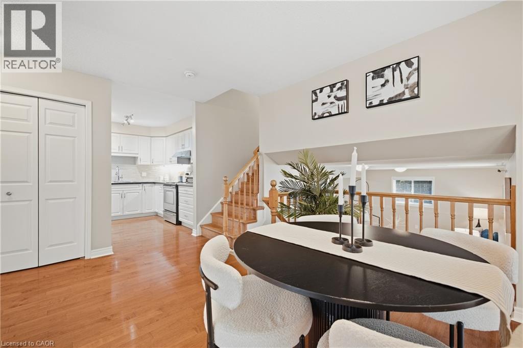 541 OLD ABBEY Court Unit# B, Waterloo — photo 9
