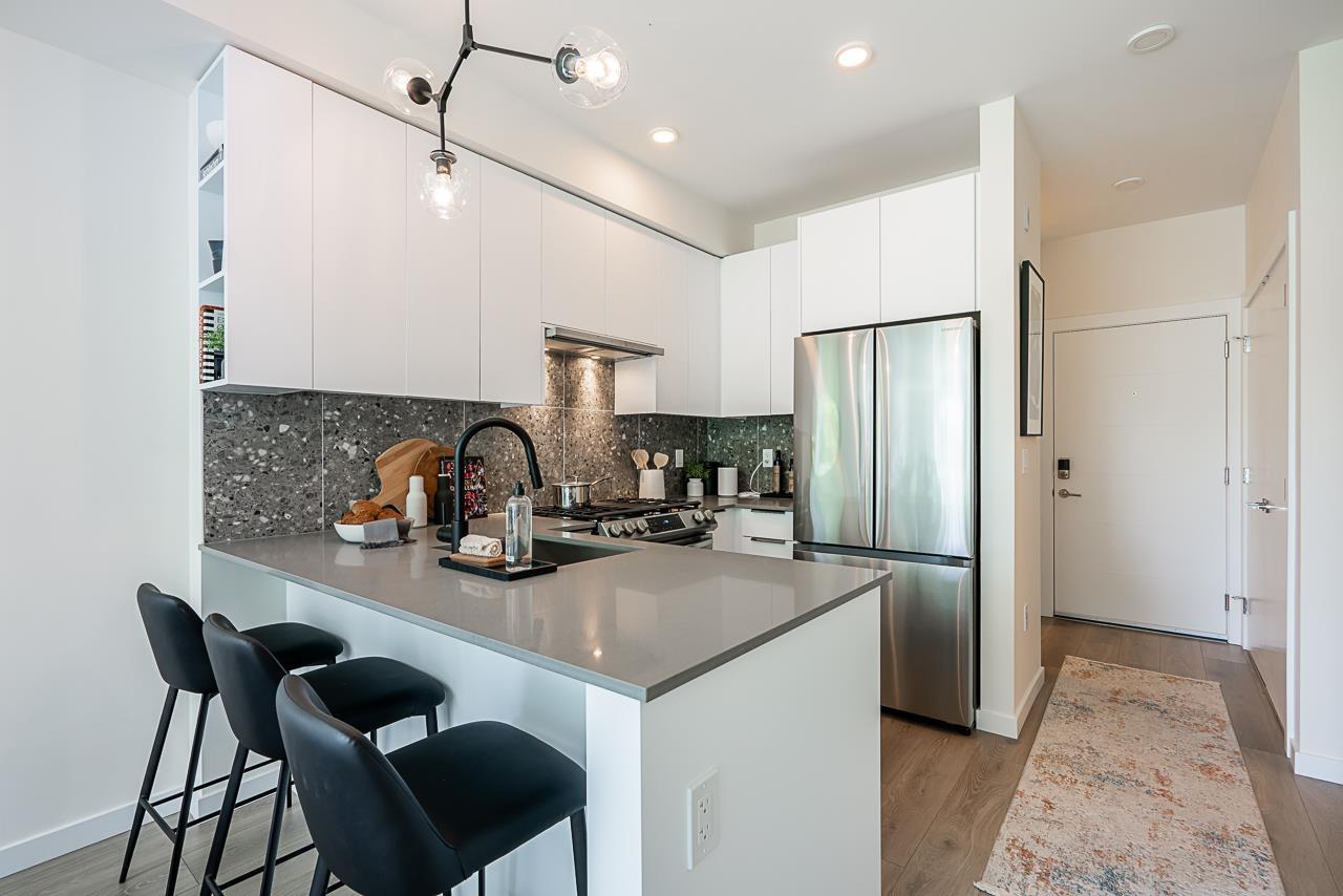 102 7936 206 STREET, Langley