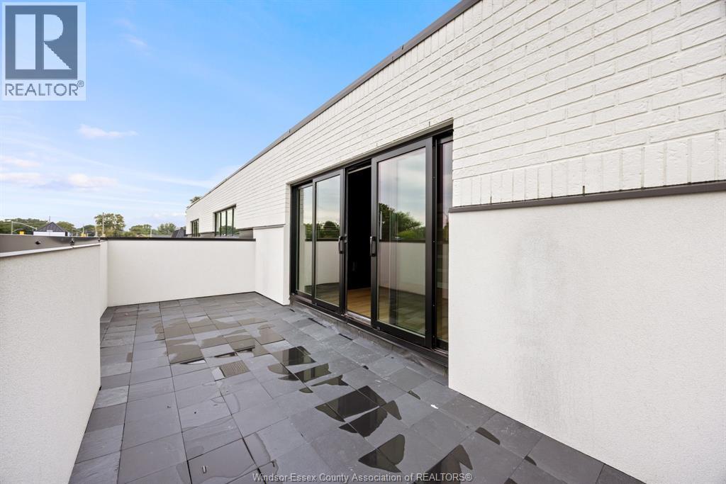 3850 Dougall — photo 11