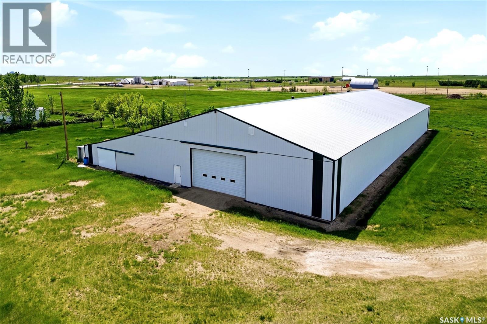 Bienfait Riding Arena/Shop and Land, Estevan Rm No. 5