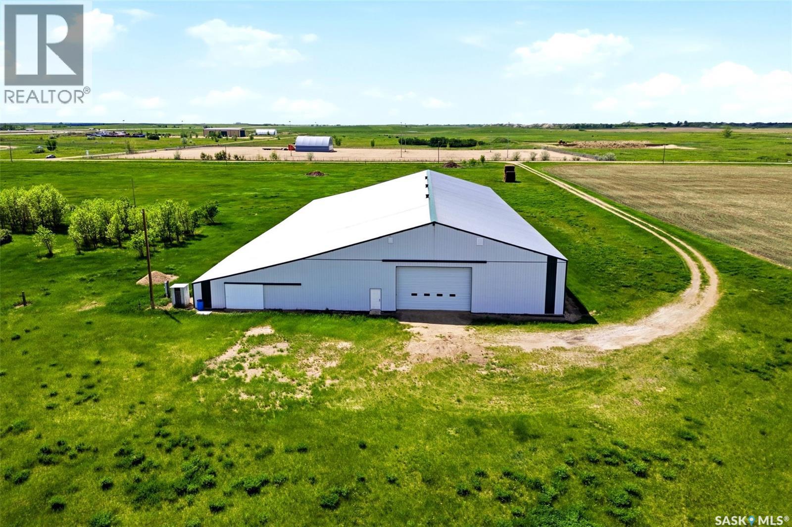 Bienfait Riding Arena/Shop and Land, Estevan Rm No. 5 — photo 18
