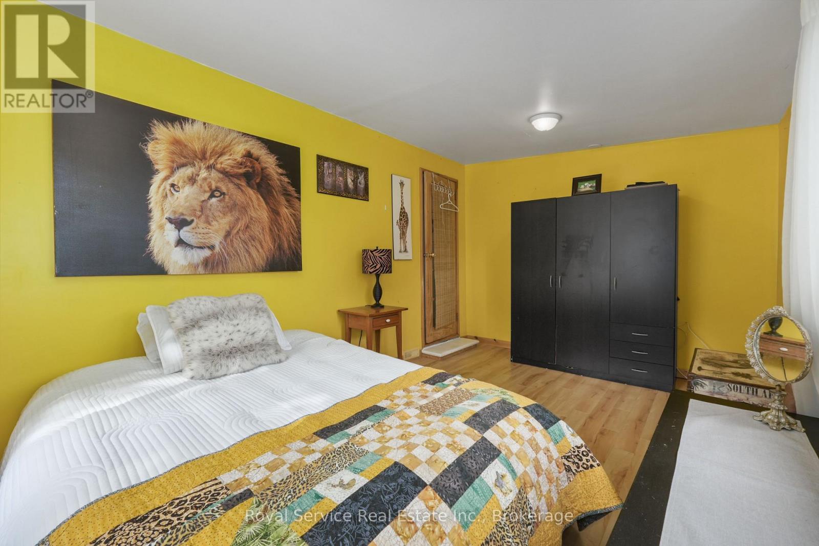 204 LYNN CRESCENT - 29